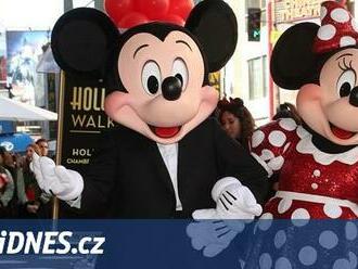 Mickey Mouse slaví 95 let. Nejdřív ho nikdo nechtěl, teď vydělává miliardy