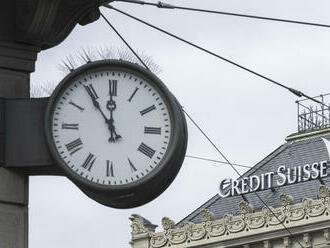 Další problémy Credit Suisse. Gruzínskému expremiérovi musí zaplatit přes 20 miliard korun