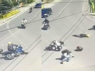 Motorkárska sezóna má prvú obeť: Polícia zverejnila VIDEO z hrozivej nehody