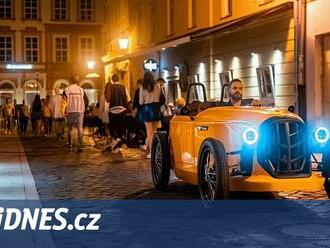 Slováci postavili roadster pro 16leté. Nabídnou elektro i spalovací verzi