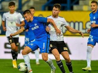 Stávka v třetiligovém klubu, k utkání dorazil jen jeho šéf. Nařčení hráčů odmítá