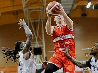 Zastavovali ho na ulici, teď na něj bučí. Basketbalista Vyoral upadl v nemilost