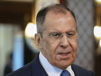 Američania chystajú armádu z teroristov, tvrdí Lavrov