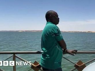 Sudan fighting: BBC reporter's perilous journey to leave Khartoum