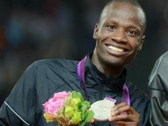 Nijel Amos: Banned runner to sell Botswana's first Olympic medal