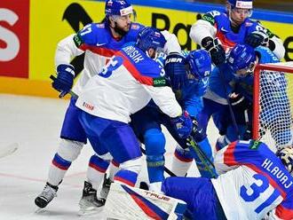 Nahnevaný pohľad Hlavaja, uragán Kazachov v druhej tretine. Pozrite si top momenty zápasu Slovensko - Kazachstan