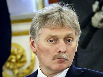 Peskov: Rusko postupuje na Ukrajine pomaly, lebo tam nevedie vojnu