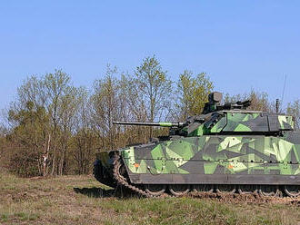 Česko nakúpi švédske bojové vozidlá pechoty CV90 za 2,5 miliardy eur