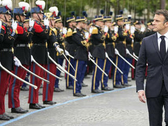 Nečakané. Po takmer štvrťstoročí zavíta do Nemecka francúzsky prezident