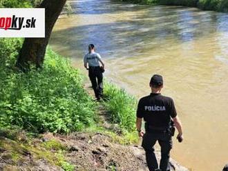 AKTUÁLNE Hrôza na východnom Slovensku: Do rieky malo spadnúť štvorročné dievčatko, hľadajú ho policajti aj hasiči