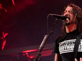 VIDEO: Posledním lákadlem na novou řadovku Foo Fighters je desetiminutový opus 