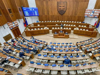 Poslanci pokračujú v schôdzi, rokujú o návrhu zrušiť špeciálnu prokuratúru