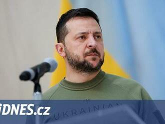 Zelenskyj bojuje proti korupci. Zveřejnil své příjmy, které odhalují dopady invaze