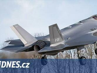 Česko podepsalo smlouvu na 24 stíhaček F-35. Stroje vyjdou na 150 miliard