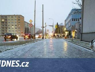 Meteorologové varují před ledovkou, udeřit může ve skoro celém Česku