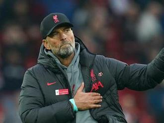 Chápem, že je to šok, hovorí Klopp vo videu. Strojca novodobej zlatej éry Liverpoolu končí