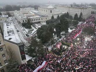 Prívrženci opozičnej Kaczyńského strany protestovali proti novej poľskej vláde