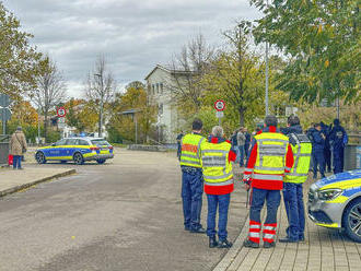 Útočník v súkromnom nemeckom gymnáziu zabil dievča. Polícia zadržala podozrivého