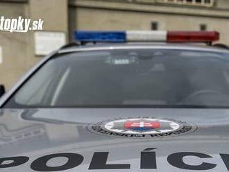 Policajti zadržali v Nitre mladíka: Mal pri sebe drogy