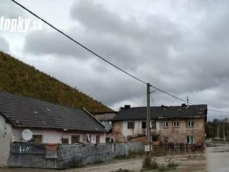 Meteorológovia upozorňujú: Vo viacerých lokalitách platí výstraha pred povodňou