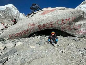 Dobrodruh dosiahol základný tábor Mount Everestu: Zistíte, koľko má rokov, padne vám sánka