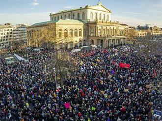 Škandál v krajine vyvolal masové protesty: Prišlo viac ako 100-tisíc ľudí! Hrôza, o čo ide