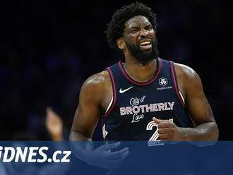 Embiid před novou sezonou NBA zhubl o  13 kilogramů. Chci shodit ještě víc, říká