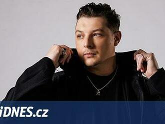 Na Oktagonu ve Frankfurtu vystoupí zpěvák John Newman, bude součástí halftime show