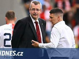 Etická komise trvá na tom, že Bílek ovlivnil duel třetí ligy. Slavia trest odmítá