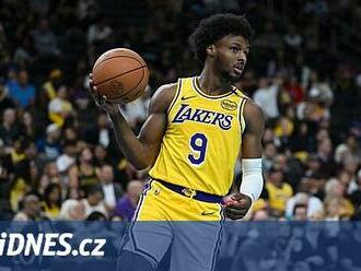 Bronny v Lakers: Jsou to nervy. S tátou LeBronem mají nastoupit už brzy