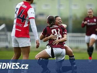 Debakl Slavie v ženském derby. Fotbalistky Sparty vyhrály 5:1