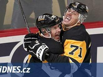 Jsou jiní, ale rozumí si. Skoro dvacet let! Crosby s Malkinem září novými milníky