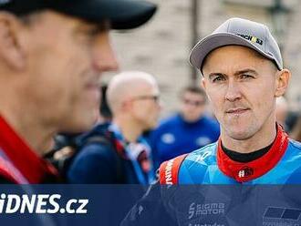 Jiné gumy, palivo, víc kilometrů. Jak si Mareš zvykal na světovou rallye