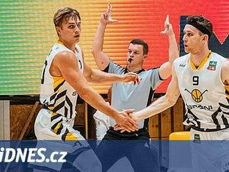 Na basketbalisty Písku nevyzráli ani vicemistři z Ústí nad Labem