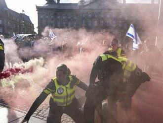 Židia v Holandsku sa cítia čoraz menej bezpečne. Niektorí policajti ich nechcú chrániť, prečo odmietajú plniť si služobné povinnosti?