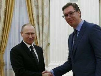 Vučič ďakuje Putinovi za dodávky plynu a sľubuje, že nikdy neuvalí na Rusko sankcie