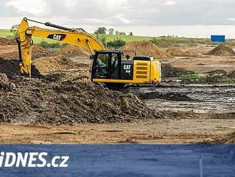 Stavba dálnice od Hradce na Liberec začala, první úsek stihnou za rok