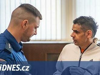 Na tebe si počkám, řekl u soudu svědek obžalovanému z vraždy šéfky nočního klubu