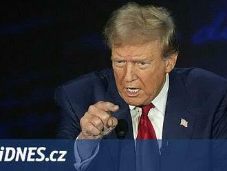 Má slova neověřujte. Trump bojuje proti „fact-checkingu“ v debatách