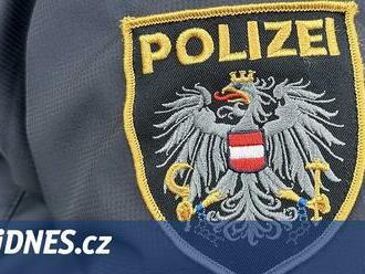 S výbušninami se ukryl ve sklepě. Rakouská policie našla mrtvého Slováka