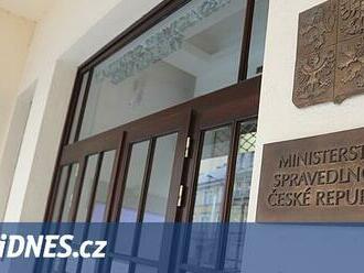 Justiční weby čelí kybernetickému útoku. Omezení se dotklo soudů i rejstříku trestů