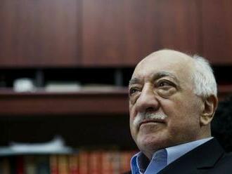 V USA zomrel turecký islamský duchovný a líder opozície Gülen, Erdogan ho vinil z pokusu o prevrat