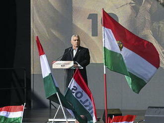 Orbán vyzval na odpor voči Bruselu ako v roku 1956, Magyar viedol opozičný pochod