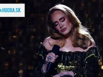 Adele sa s publikom v Las Vegas lúčila so slzami. Nevie, kedy sa znova vráti na pódiá