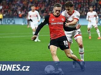 Další remíza pro Leverkusen.  V předehrávce se Stuttgartem gól nepadl