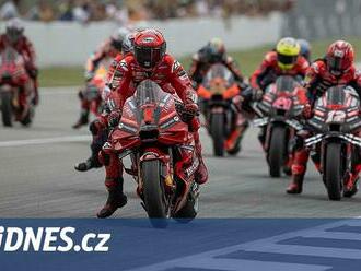 Z Valencie do Barcelony. Závěrečný závod MS motocyklů našel nové dějiště