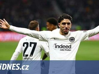 Frankfurt - Slavia 1:0, rozhodla Marmúšova paráda. Hosté zase bez gólu