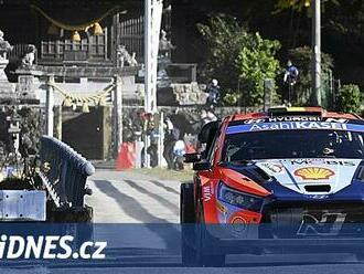 Neuville poprvé mistrem světa. Tänak v závěrečné etapě havaroval