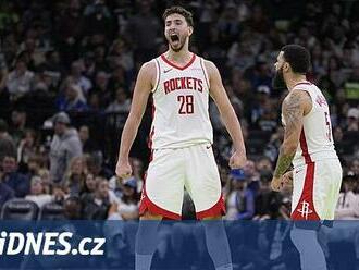 Houston má jisté play off Poháru NBA, proti Minnesotě uspěl v prodloužení