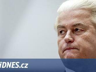 Deportujme lidi usvědčené z násilí vůči izraelským fanouškům, žádá Wilders